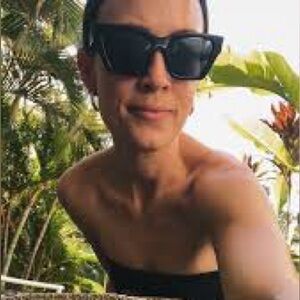 Natalie Borton Lido Sunglasses in Black